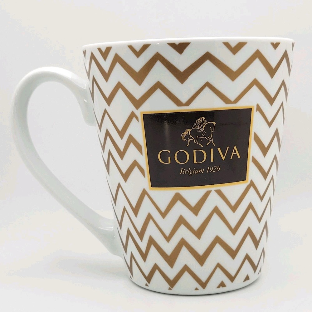 2014 Godiva Gold White Chevron Coffee Mug 12 oz‎ Ceramic Luxe Collectible